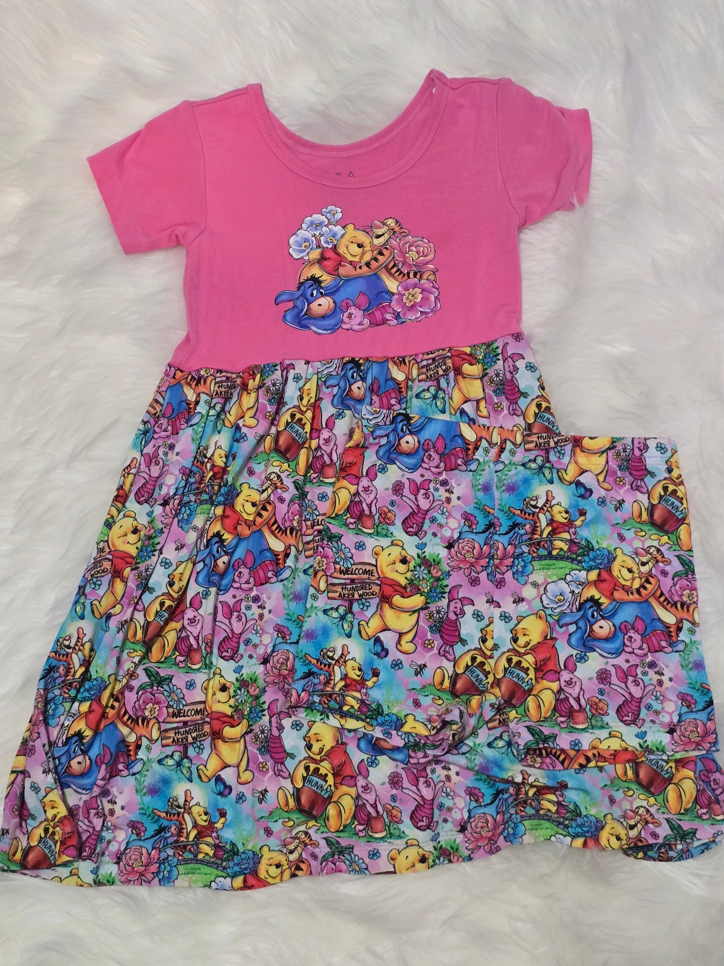 RTS 4T Pooh Graphic twirl - EUC